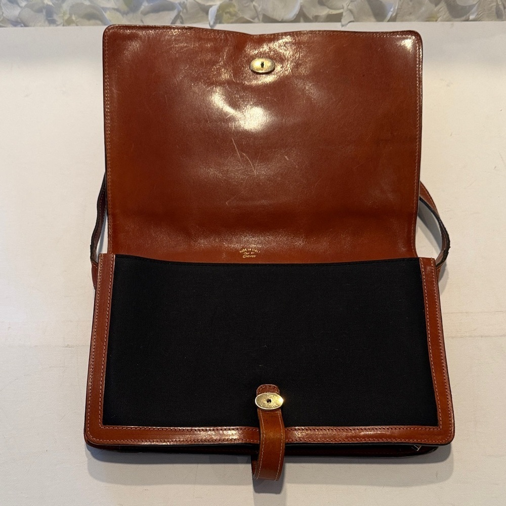 Gucci Vintage Rare Black and Tan Shoulder Bag - Picture 2 of 9